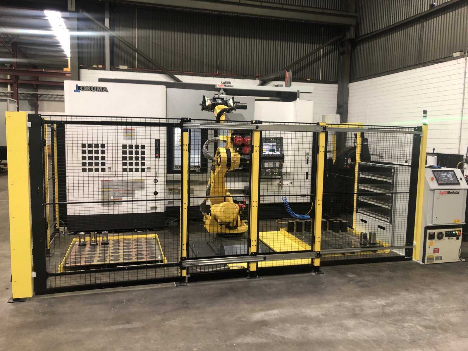 Okuma Multus U4000 Machining Centre with Fanuc Robot Loader